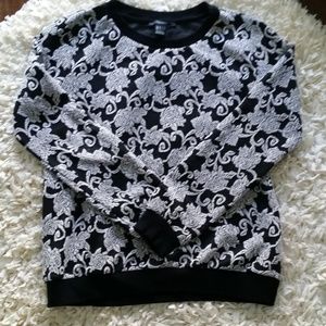 Forever 21 Black/White Floral Pullover Sweatshirt